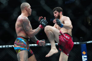 UFC: Ankalaev rasga o verbo e joga culpa por luta morna para Poatan