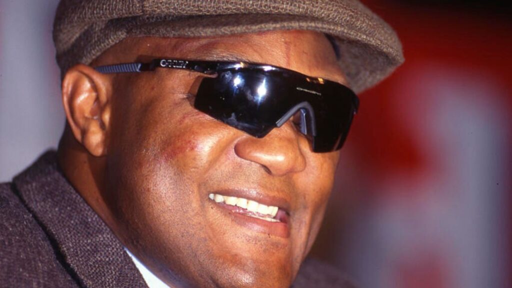 george-foreman-boxe