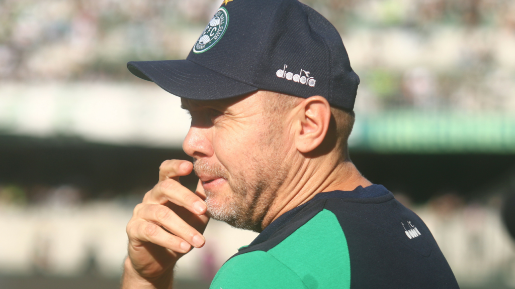 Mozart, técnico do Coritiba