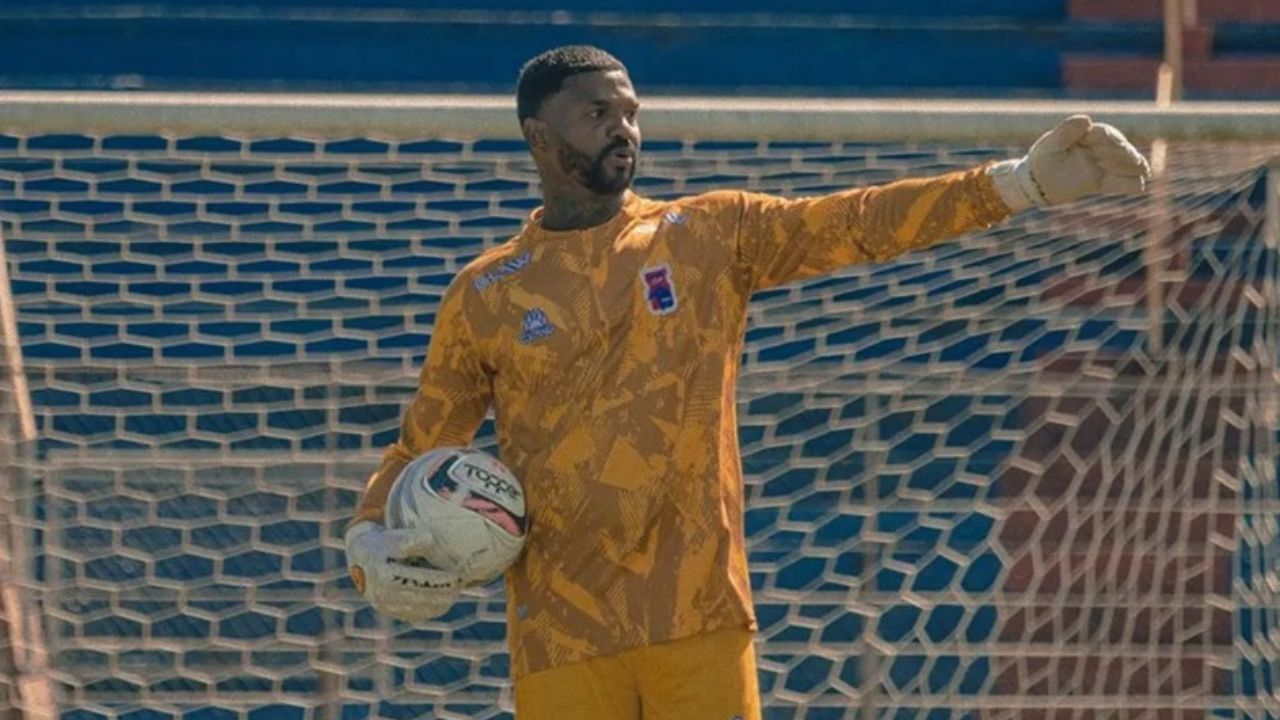 Felipe, ex-Paraná Clube, supera lendas e entra para a história com feito em clube europeu