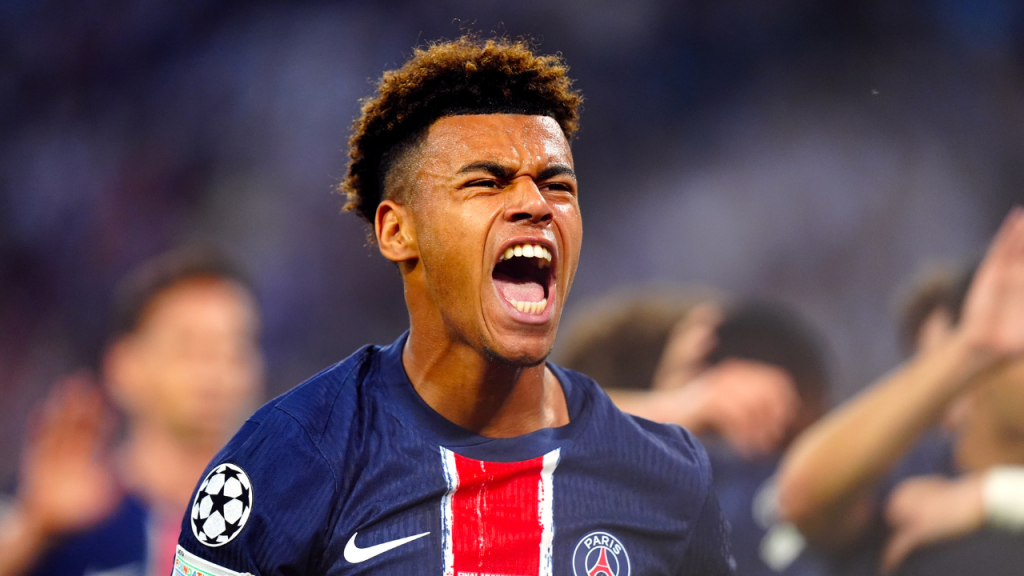 Doué vibra com gol na final da Champions League