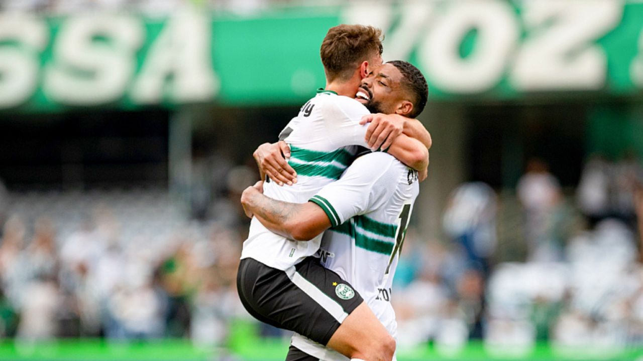 Coritiba defende invencibilidade em clássicos contra o Athletico na era SAF