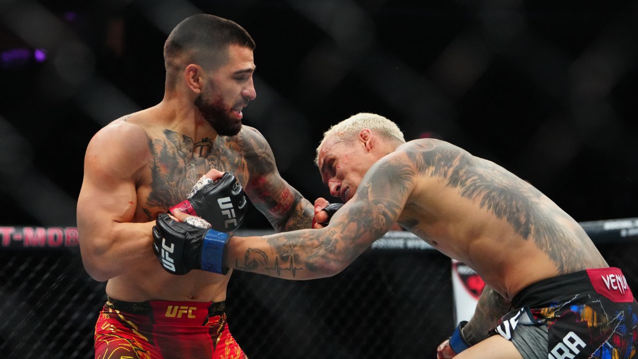 UFC 317: Charles do Bronx é nocauteado por Ilia Topuria e deixa cinturão escapar