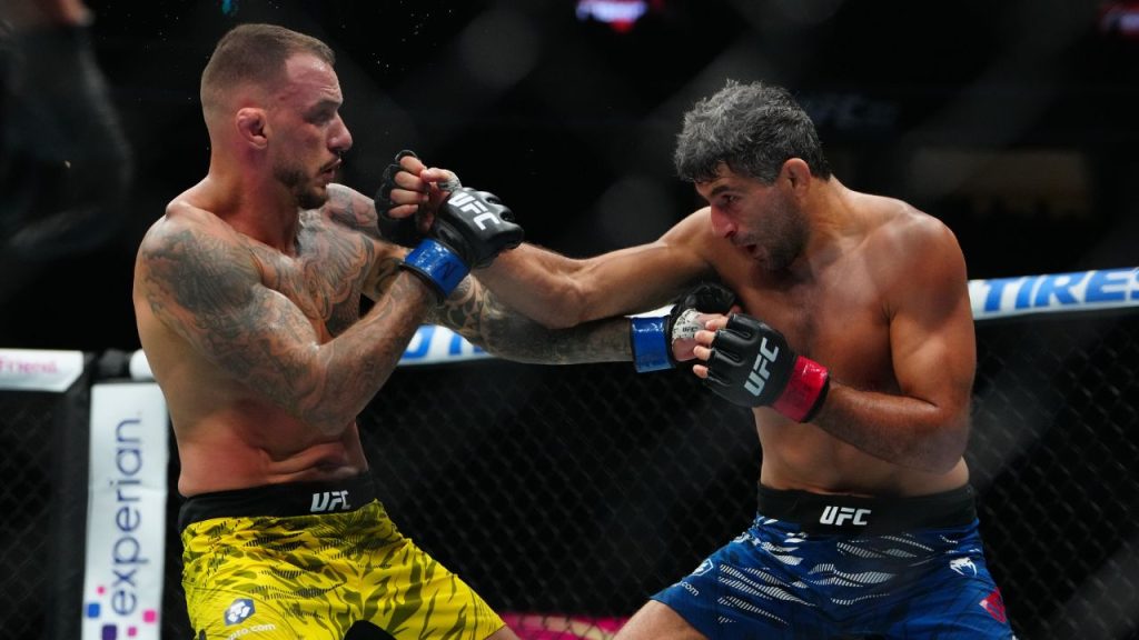 Renato Moicano e Beneil Dariush no UFC 317. Foto: Icon sport