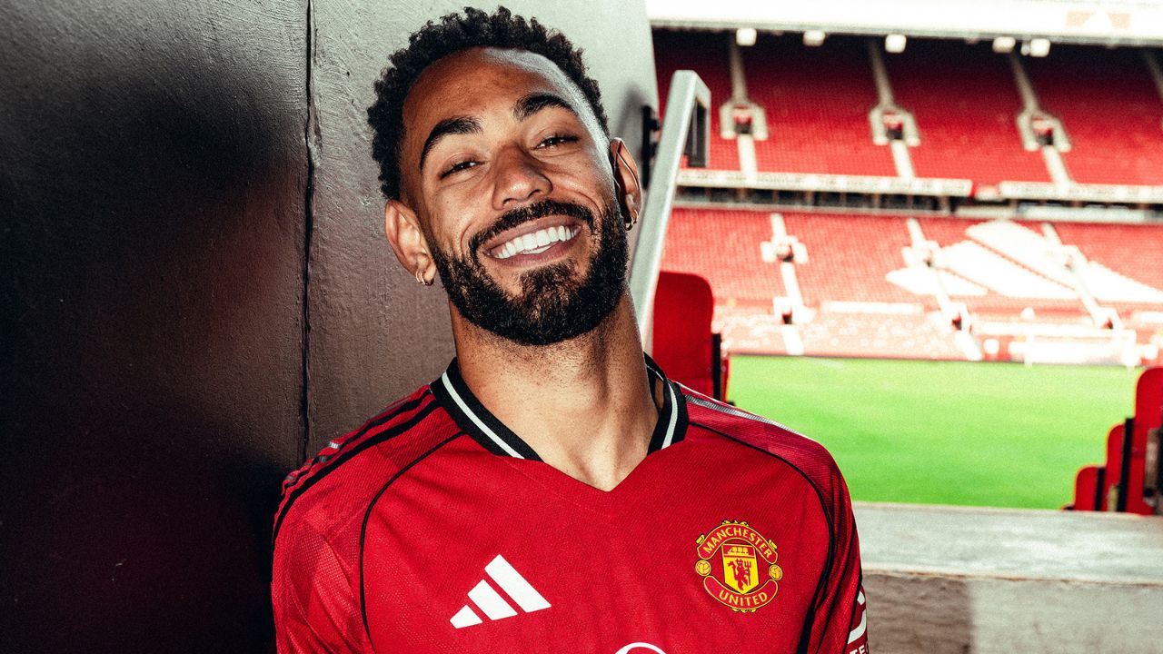 O dia em que Matheus Cunha enfrentou o United com a camisa de clube brasileiro