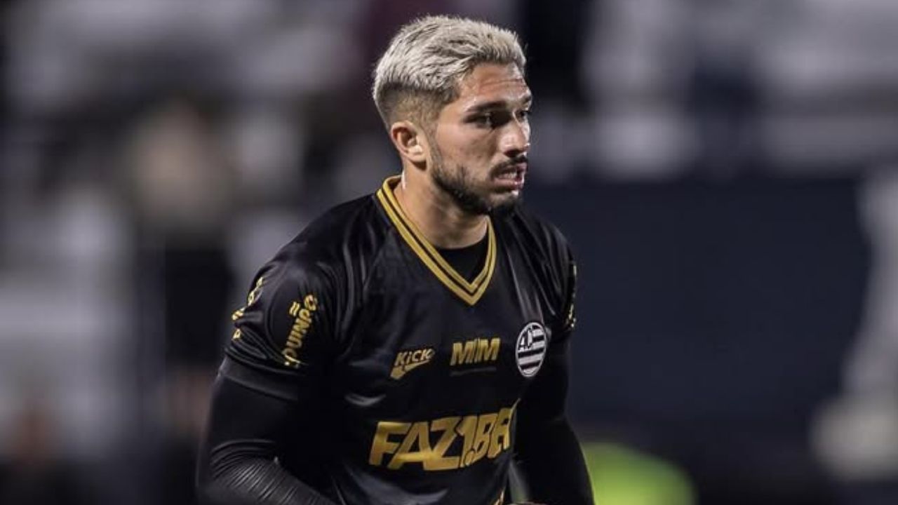 Volante ex-Coritiba rescinde contrato e deixa o lanterna da Série B