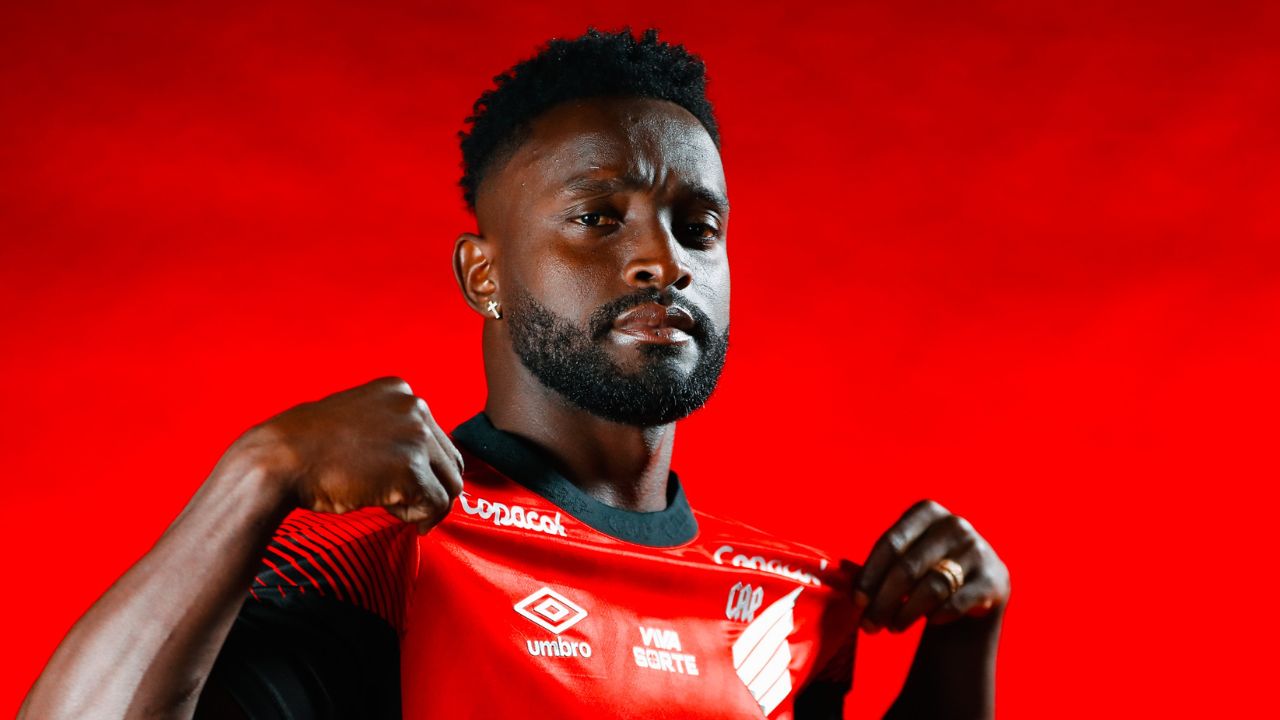 Athletico confirma a contratação de mais um colombiano para a Série B