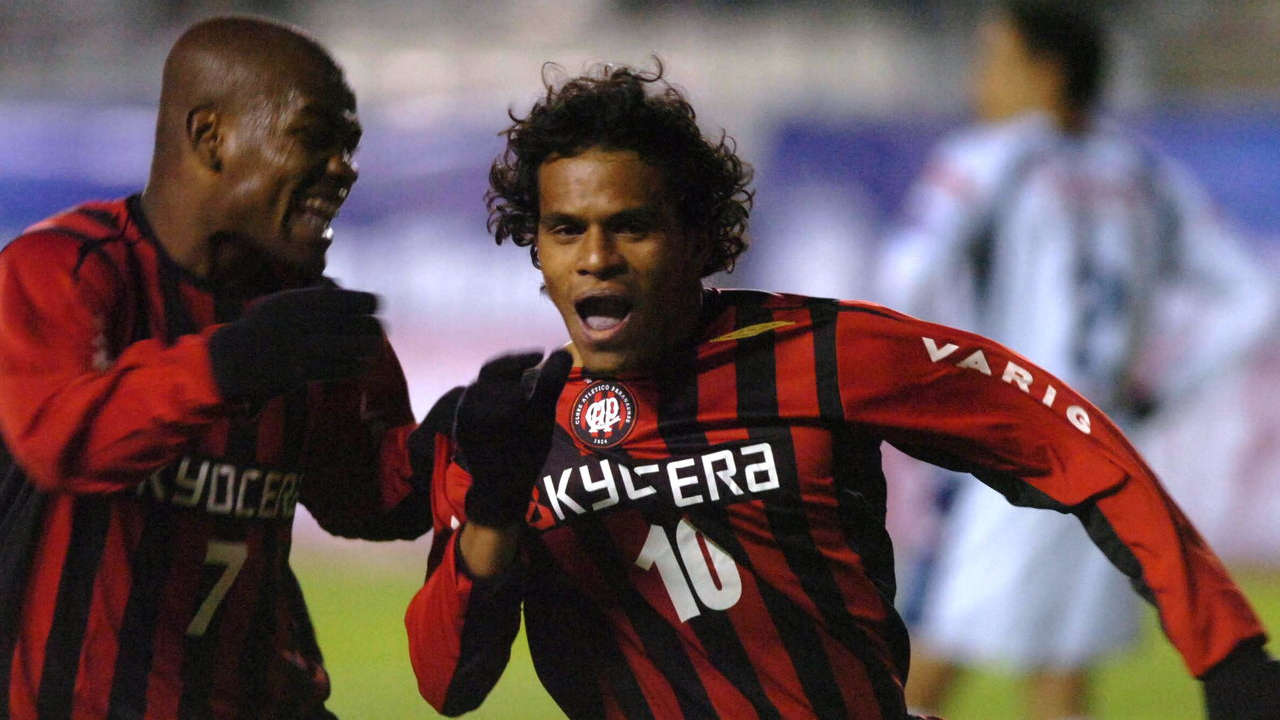 Athletico volta a apostar nos gringos; relembre cinco contratações históricas