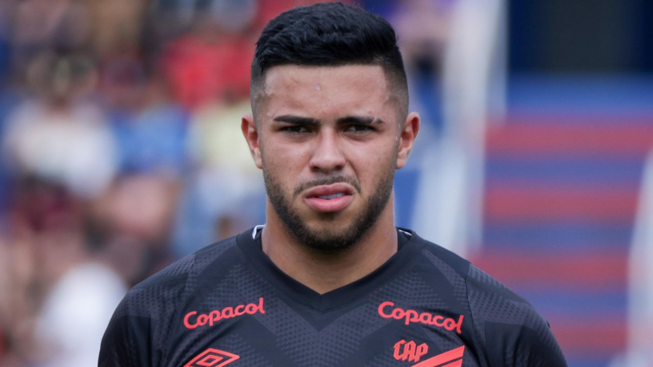A reação de Mycael no Athletico após ser barrado por Odair Hellmann