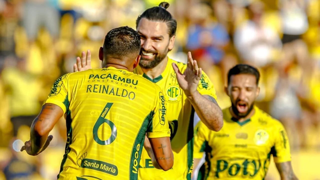 Atacante que teve passagem marcante no Coritiba pode deixar clube da Série A