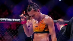 UFC: Amanda Ribas passa por cirurgia complexa no rosto após ser nocauteada