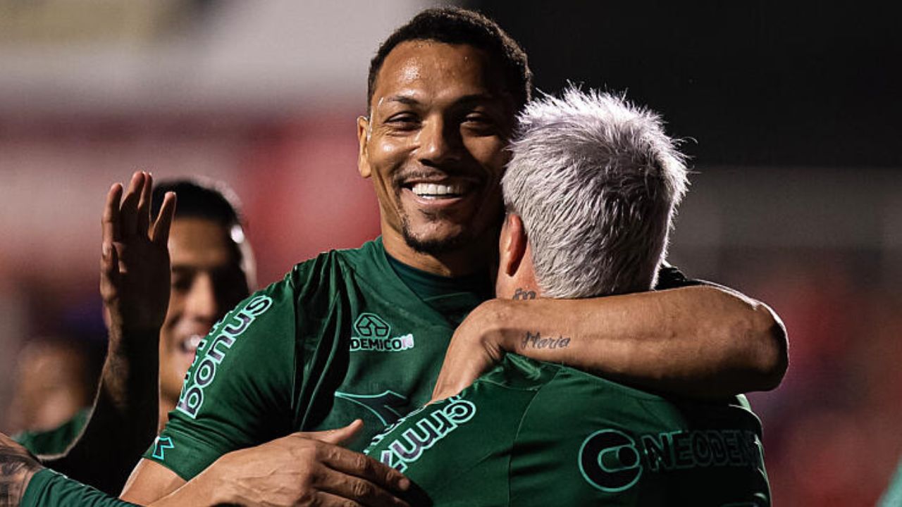 Coritiba vê liderança escapar, mas tem boa notícia na Série B