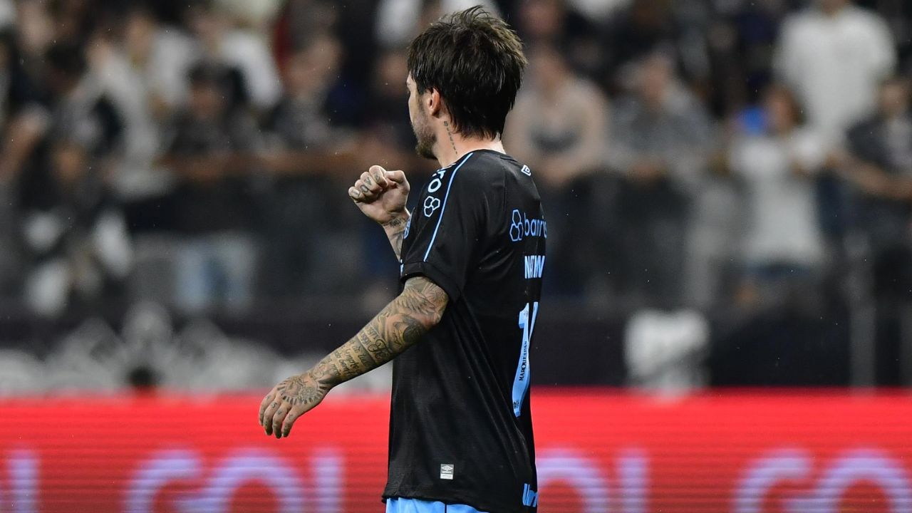 “Inútil”: Ex-diretor do Grêmio detona promessa revelada pelo Athletico