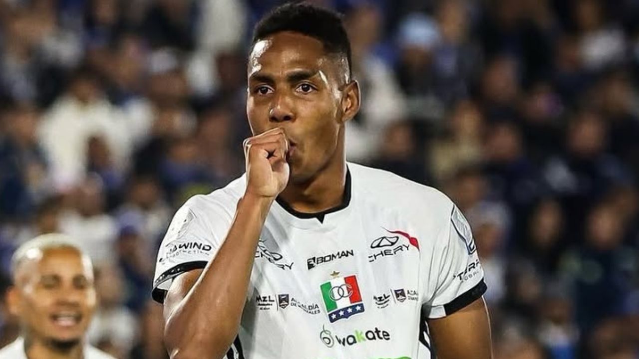 Athletico negocia liberação de meia colombiano