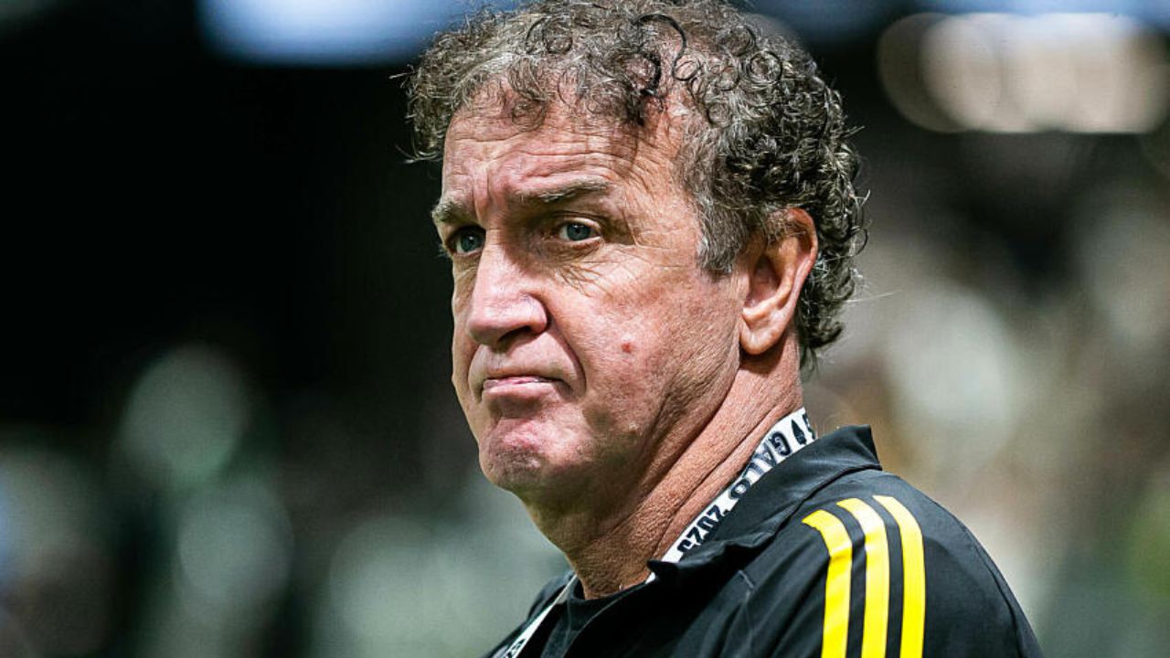 Ex-Athletico, Cuca fracassa e Atlético-MG entra em contato com novo treinador