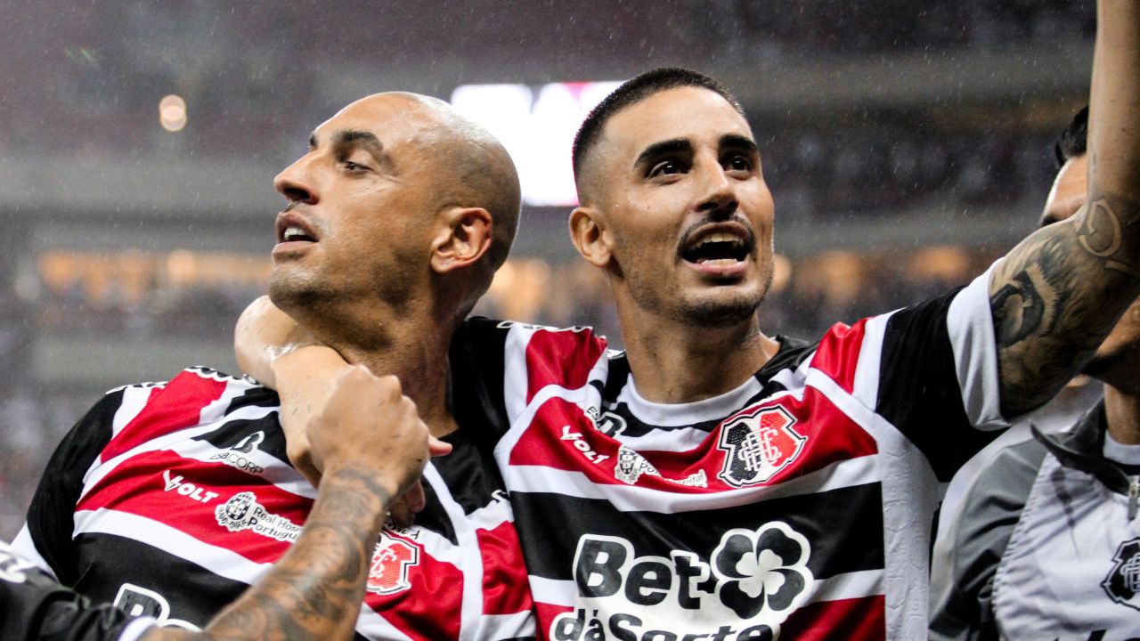 Gigante do futebol brasileiro volta à Série C e ex-Coritiba desabafa