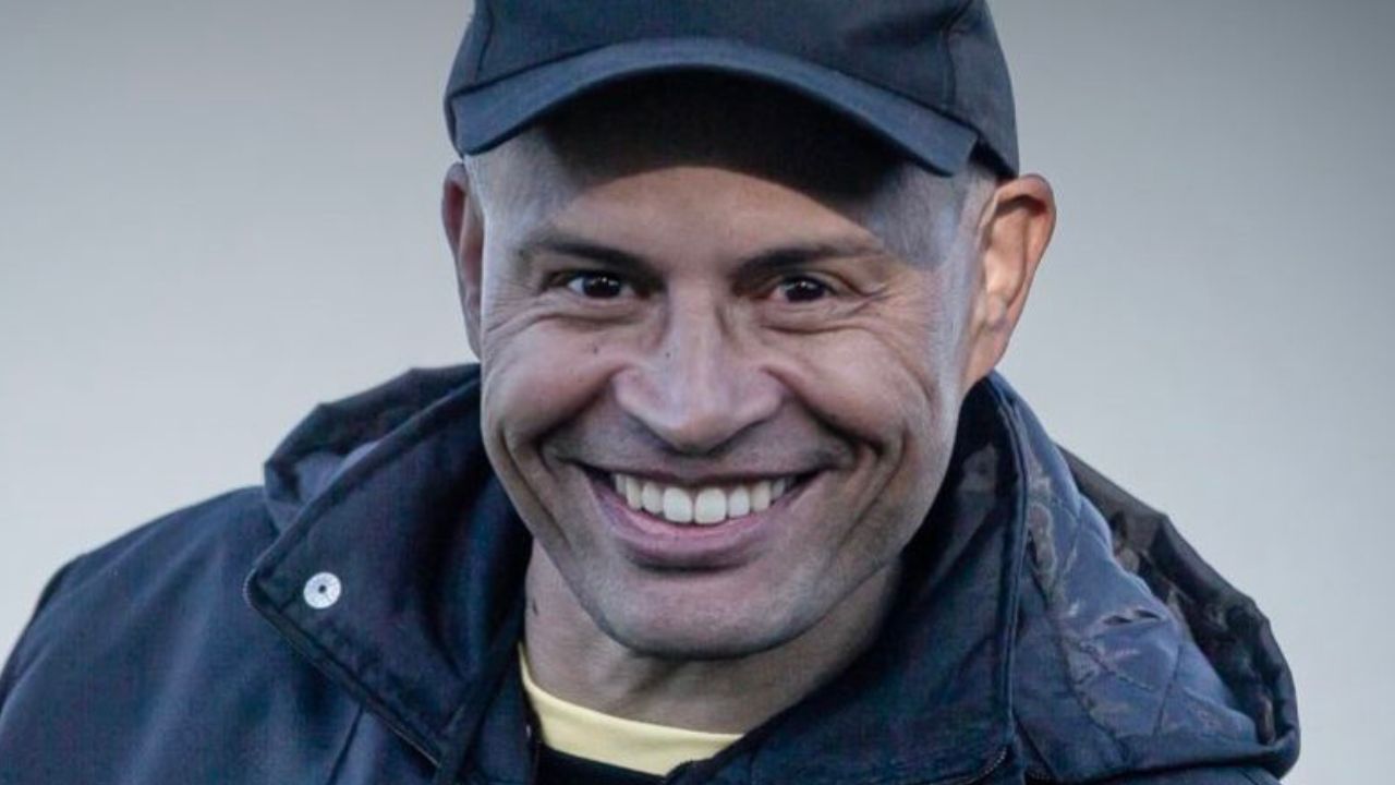 Coritiba, Cruzeiro, Ronaldinho Gaúcho e CBF parabenizam Alex por aniversário