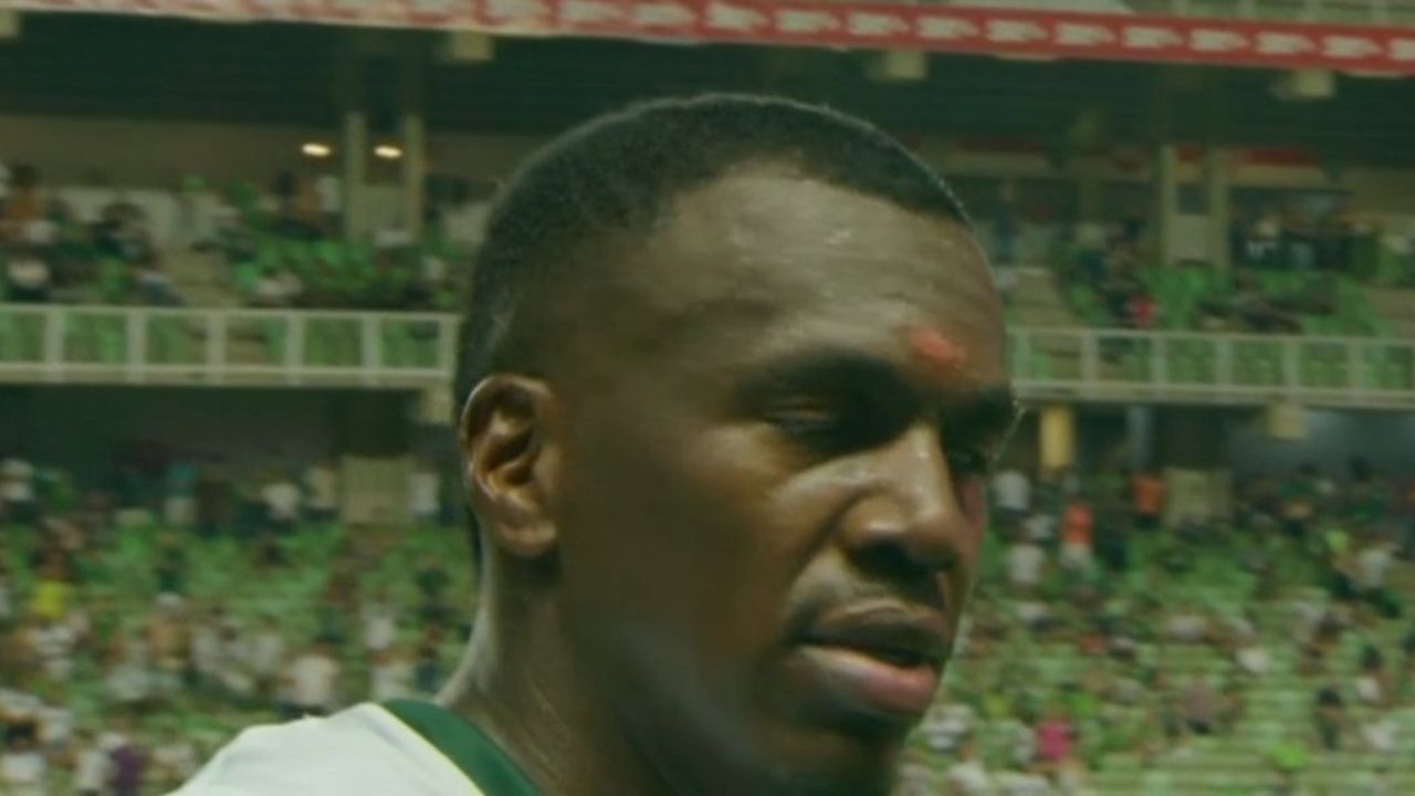 Com ferimento na testa, zagueiro do Coritiba dispara contra árbitro após derrota