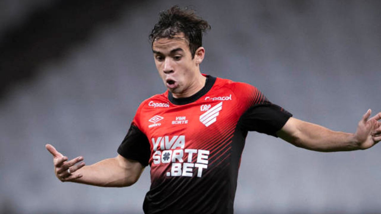 Athletico: Odair comenta futuro incerto do meia Dudu Kogitzki