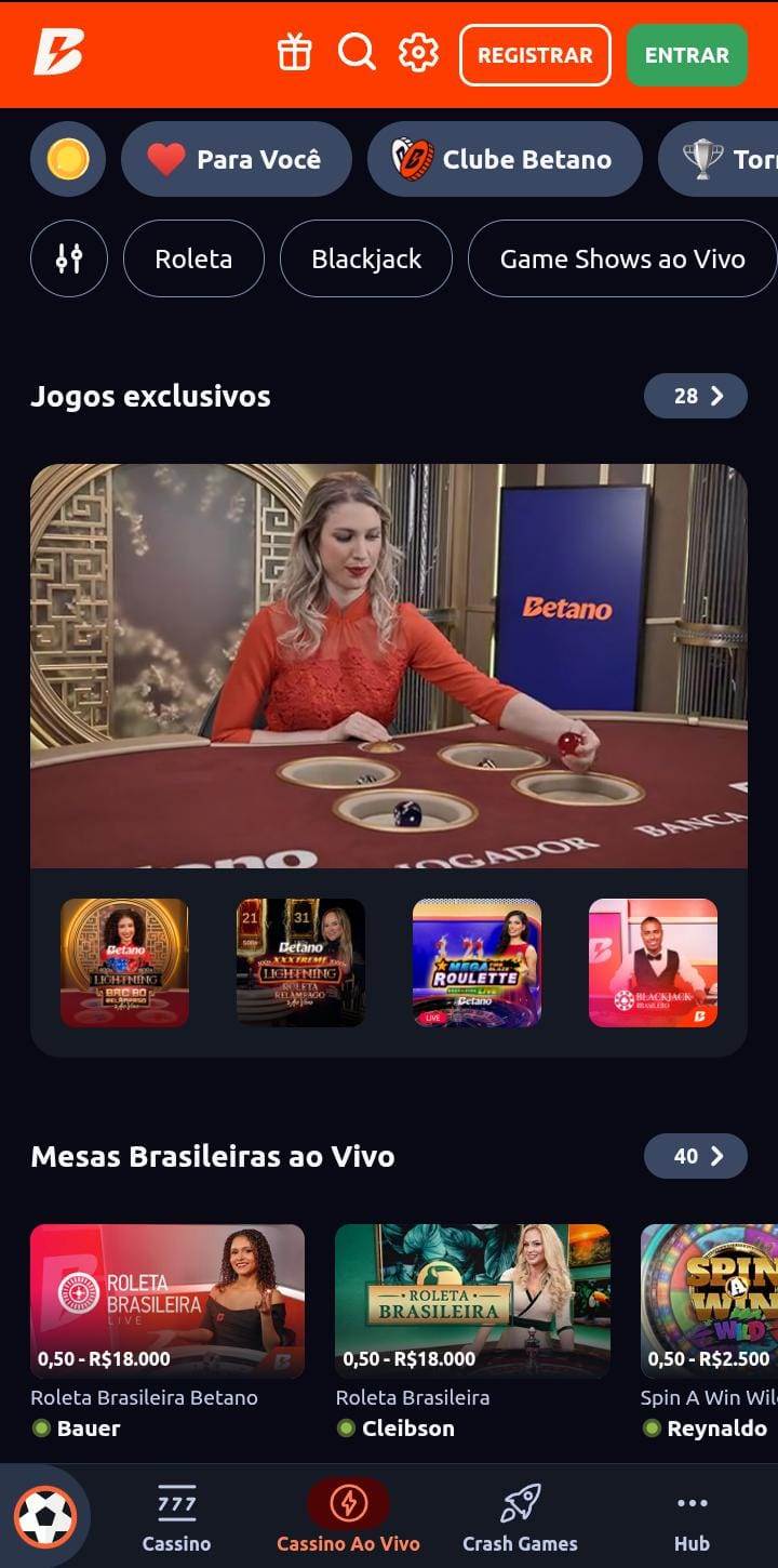Crupiê joga um dado em jogo exclusivo do cassino ao vivo da Betano. Outras opções de jogos sugeridos aparecem como roletas.