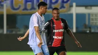 Ex-Coritiba celebra ‘estreia relâmpago’ em rival da Série B: “Desceu do avião e entrou em campo”