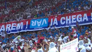 Não é só futebol. É também racismo e censura