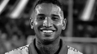 Morre Juan Izquierdo, zagueiro do Nacional-URU, que passou mal no Morumbis