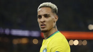 Antony é cortado da seleção por causa de acusação de agressão; Gabriel Jesus é convocado