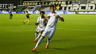 Santos goleia o Grêmio na Vila Belmiro e avança para as semifinais