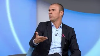 Após rebaixar Atlético e bronca ao vivo de Galvão, Milton Mendes pede desculpas