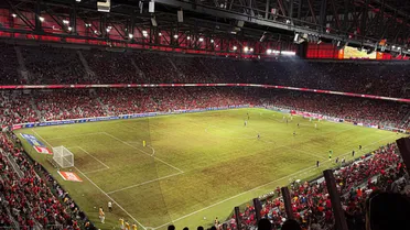 Athletico deveria suspender jogos no péssimo gramado da Arena da Baixada