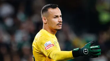 Lanterna da Série B contrata ex-goleiro do Coritiba que estava na Europa