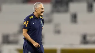 Tite mantém mistério na escalação do Brasil e reforça lado emocional para estreia