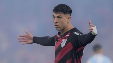 Expulsão de Esquivel escancara fragilidades do Athletico contra o Grêmio