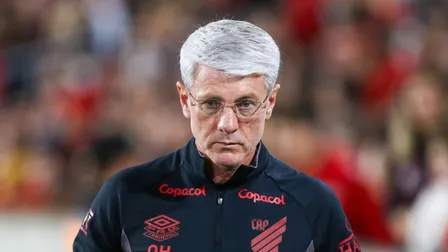 Odair Hellmann quebra silêncio sobre Léo Derik após empate do Athletico