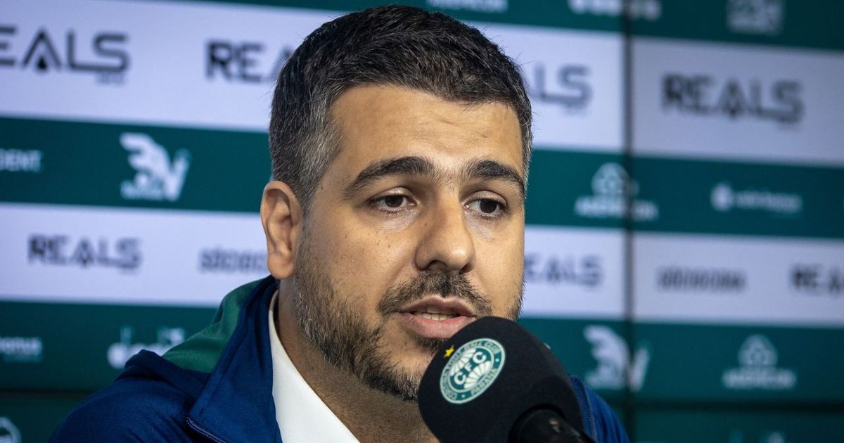 CEO do Coritiba avalia elenco e revela plano para reforços: “Super qualificado”