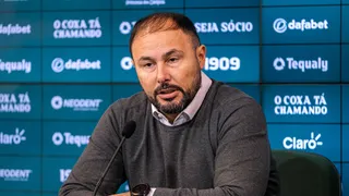 CEO do Coritiba responde declaração de Petraglia sobre SAF