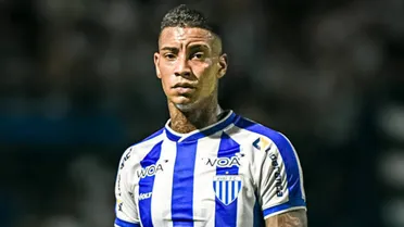 Atacante ex-Coritiba é afastado de clube da Série B