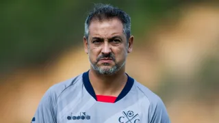 Técnico ex-Athletico e Coritiba entra na mira de tradicional clube da Série C
