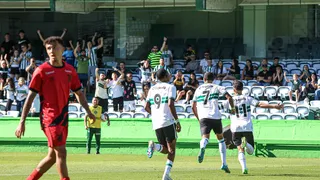 No Couto Pereira, Coritiba se impõe e vence Athletico em semifinal