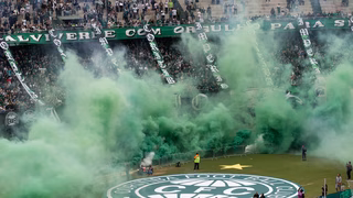 Com promoção, Coritiba registra melhor público desde 2023 e Mozart rasga elogios