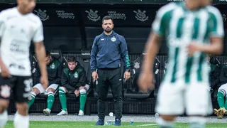 Auxiliar pede Coritiba focado em ‘novo campeonato’ no segundo turno: “19 finais”