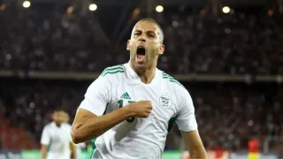 Slimani marca gol; jogadores do Athletico atuam no sub-23 da Argentina