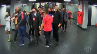 Treta! Petraglia e Gabigol discutem após Athletico x Flamengo; veja o vídeo
