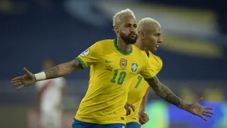 Neymar recorda dificuldades e chora após goleada: ‘Passei por muita coisa’