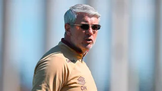 Athletico enfrenta o Criciúma por esperança na Série B; veja as escalações