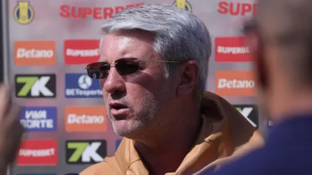 Athletico: Odair responde sobre estratégia para vencer o Corinthians