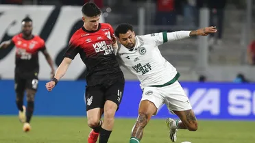 Athletico continua jogando mal na Série B sem um meio de campo eficiente