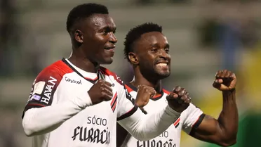 Chapecoense x Athletico: Viveros comanda goleada do dominante Furacão na Arena Condá