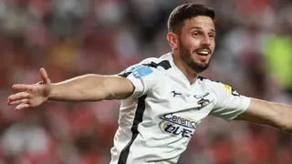 Coritiba negocia contratação de zagueiro que atua no futebol chinês